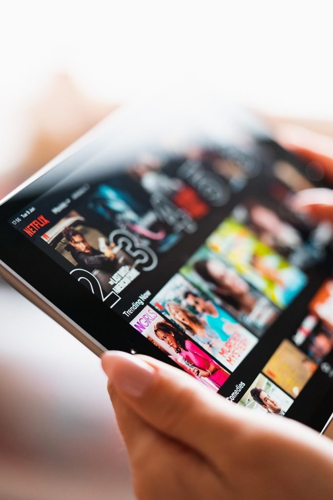 tablet-movies-netflix-choose-hand-7025356 tablet, movies, netflix, choose, hand, watch, entertainment, leisure, netflix, netflix, netflix, netflix, netflix